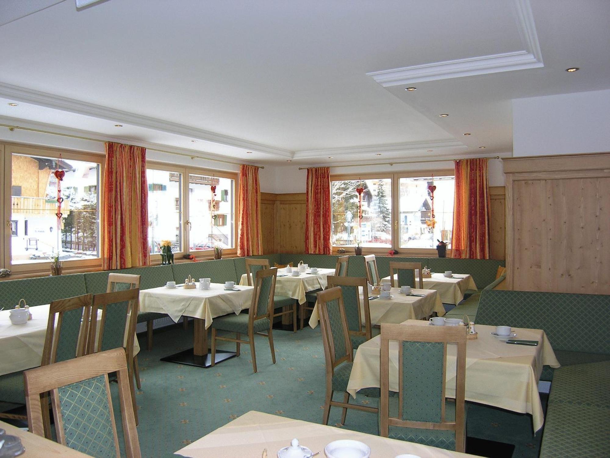Hotel Dr Otto Murr B&B Sankt Anton am Arlberg Extérieur photo